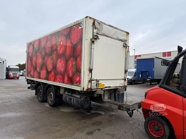 Koeltrailers ROHR 2 Achs Tandem Koffer Durchladesystem LBW defekt