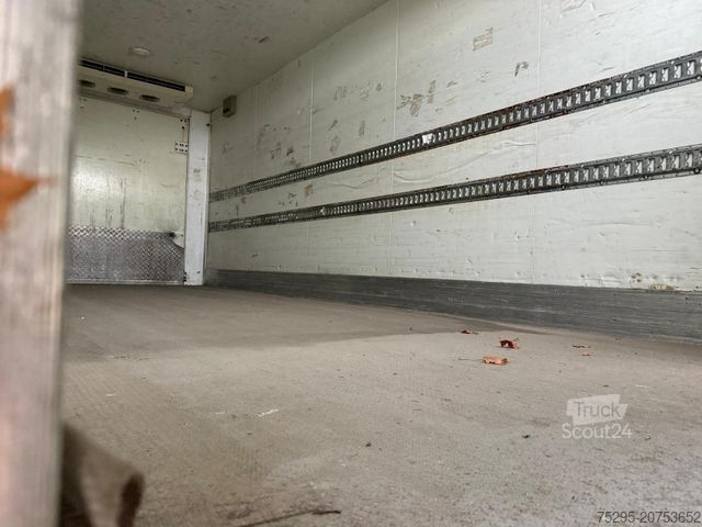 Koeltrailers ROHR 2 Achs Tandem Koffer Durchladesystem LBW defekt