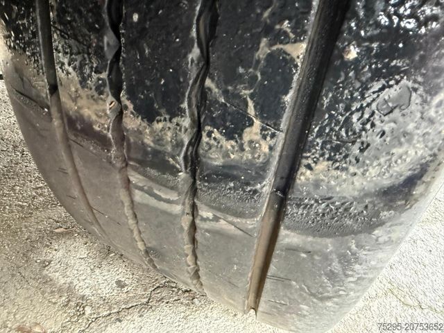 Koeltrailers ROHR 2 Achs Tandem Koffer Durchladesystem LBW defekt