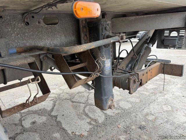 Koeltrailers ROHR 2 Achs Tandem Koffer Durchladesystem LBW defekt