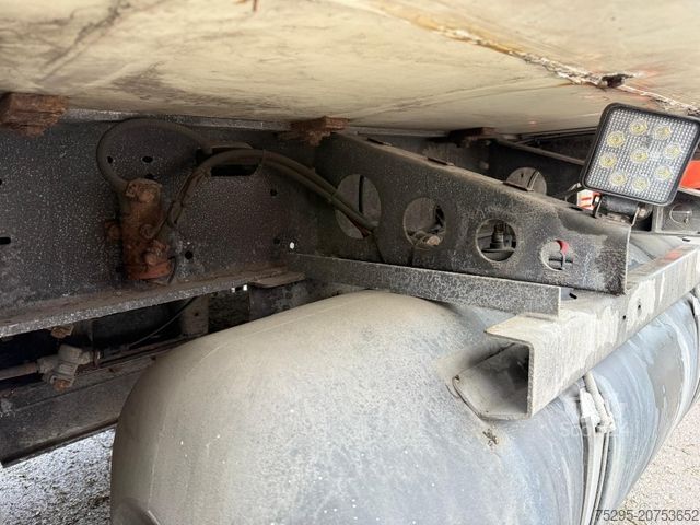 Koeltrailers ROHR 2 Achs Tandem Koffer Durchladesystem LBW defekt