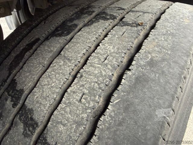 Koeltrailers ROHR 2 Achs Tandem Koffer Durchladesystem LBW defekt