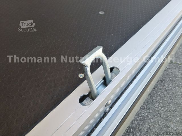 Transporter mit Pritsche & Plane IVECO Daily 35S18 Pritsche Plane LBW Navi/ACC Tempomat