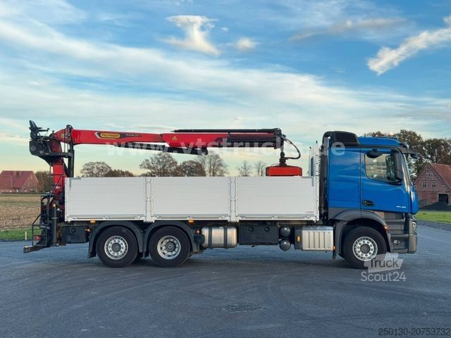 Plattewagen met zeil MERCEDES-BENZ Actros 2545 MP5 6x2 Palfinger 23.001 Tec3