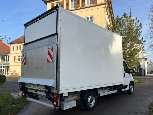 Vrachtwagen met bakwagen FIAT DUCATO XXXL KOFFER MIT LBW TEMPOMAT KAMERA LED
