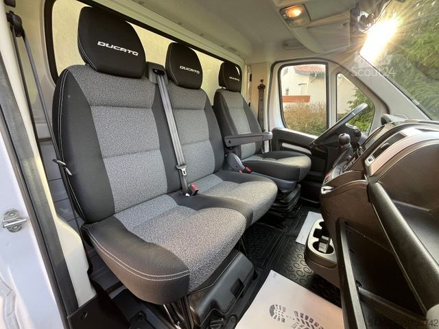 Vrachtwagen met bakwagen FIAT DUCATO XXXL KOFFER MIT LBW TEMPOMAT KAMERA LED