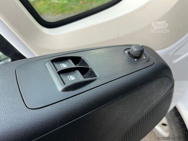 Vrachtwagen met bakwagen FIAT DUCATO XXXL KOFFER MIT LBW TEMPOMAT KAMERA LED