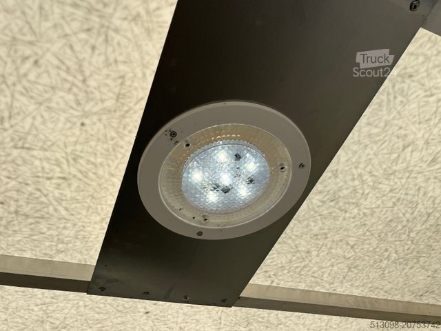 Vrachtwagen met bakwagen FIAT DUCATO XXXL KOFFER MIT LBW TEMPOMAT KAMERA LED