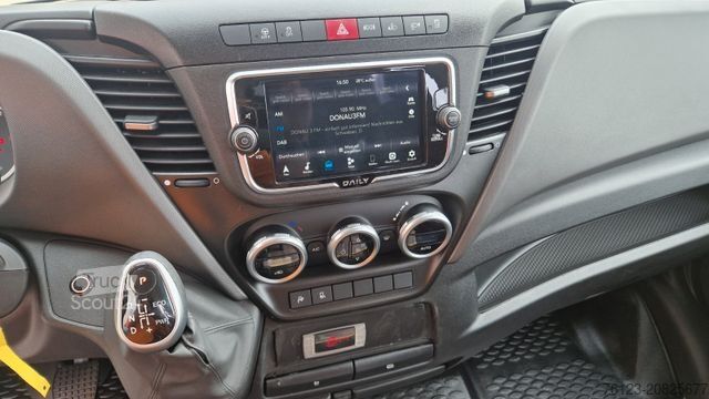 Minibus IVECO Daily C35 M1 9 Sitzer sauberes Fahrzeug