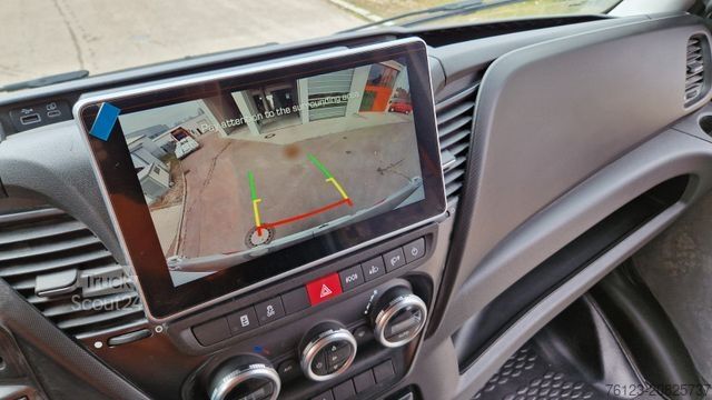 Minibus IVECO Daily C 65 Sprinter 519 MAN TGE Crafter