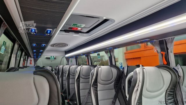 Minibús MERCEDES-BENZ 519 Sunset S 4 Ferqui Chasis 907 Vorlauffahrzeug