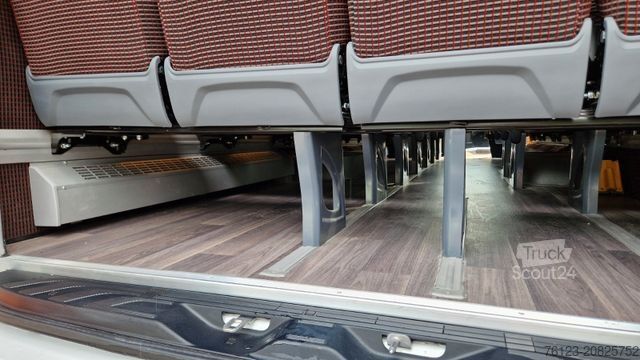 Minibús MERCEDES-BENZ 517 Lord Comfort XXL Lagerfahrzeug 23 SS