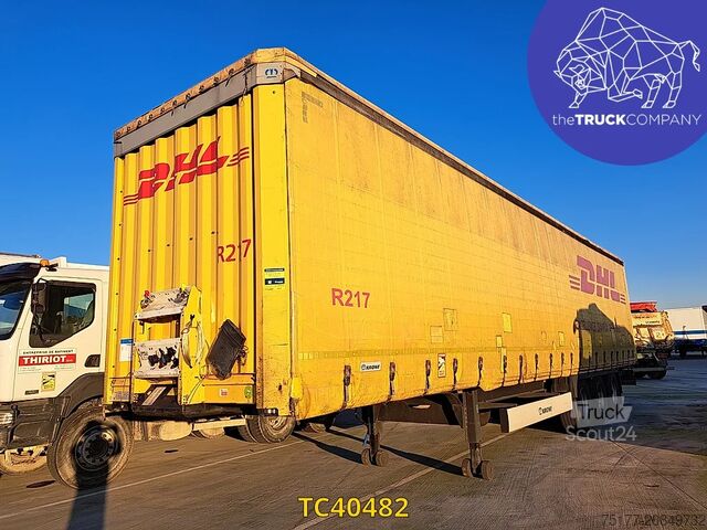 Sliding tarpaulins Krone