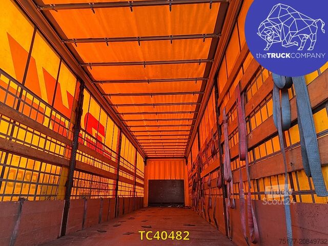 Sliding tarpaulins Krone