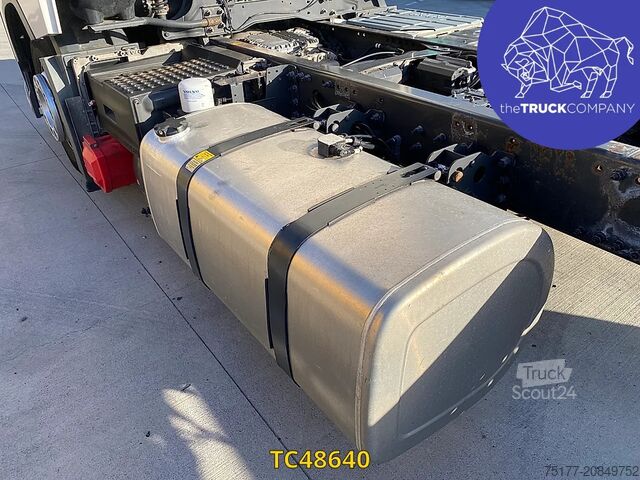 Chassis with cab Volvo FH 460