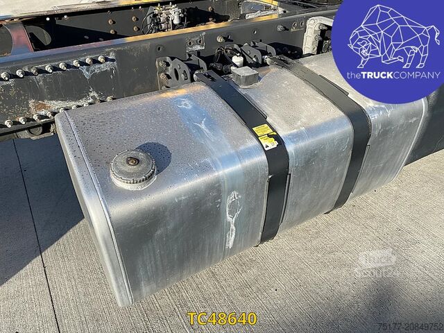 Chassis with cab Volvo FH 460