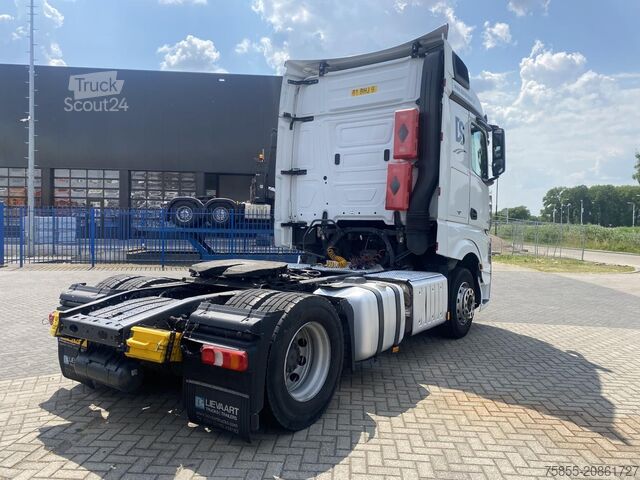 Standard tractor Mercedes-Benz ACTROS 1843 / 2 Tanks / Euro 6 / NL / 760.000 KM