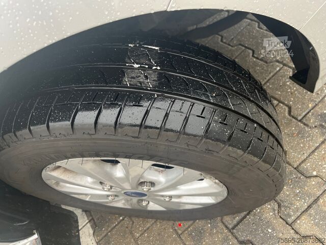 Carrinha de tejadilho alto Ford Transit Custom 320 / 2.0 TDCI / L2H1 Limited / ...