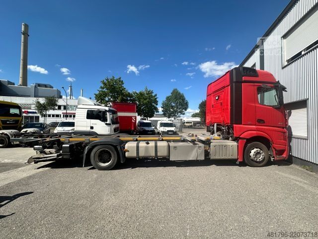 Φορτηγό εναλλασσόμενου αμαξώματος MERCEDES-BENZ Actros 1842 BDF/BigSpace /LBW 2t/6 Sitze/