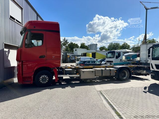 Φορτηγό εναλλασσόμενου αμαξώματος MERCEDES-BENZ Actros 1842 BDF/BigSpace /LBW 2t/6 Sitze/