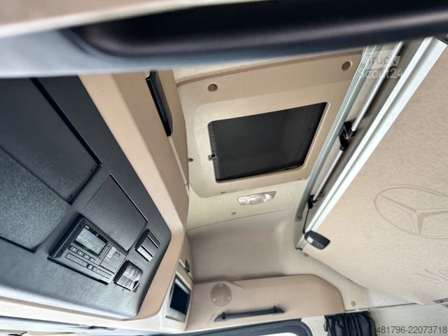 Φορτηγό εναλλασσόμενου αμαξώματος MERCEDES-BENZ Actros 1842 BDF/BigSpace /LBW 2t/6 Sitze/
