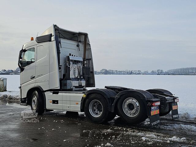Estándar-SZM VOLVO FH 500 6X2 STEERED PTO+HYDR