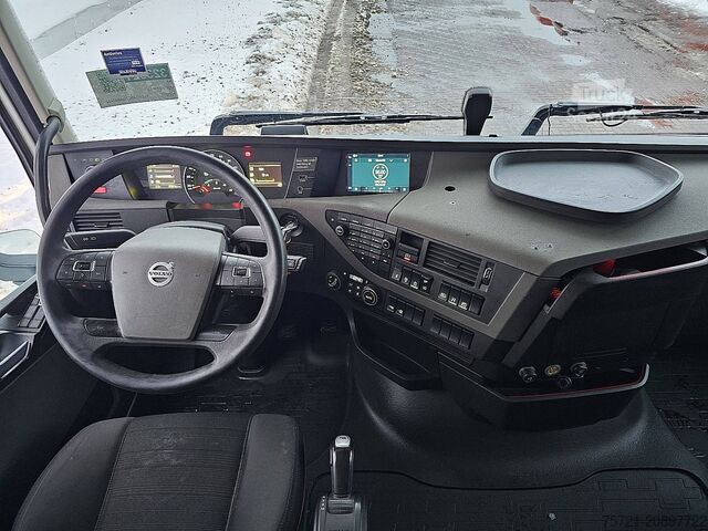 Standard-SZM VOLVO FH 500 6X2 STEERED PTO+HYDR