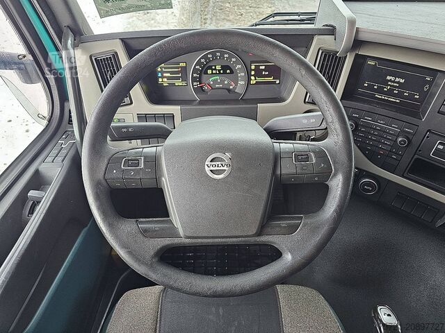Fahrgestell mit Fahrerhaus VOLVO FM 13.420 6X2 STEER AXLE PTO