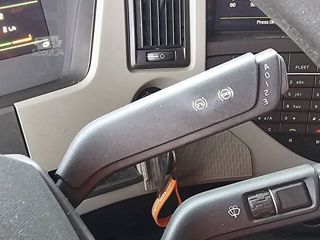 Chasis con cabina VOLVO FM 13.420 6X2 STEER AXLE PTO