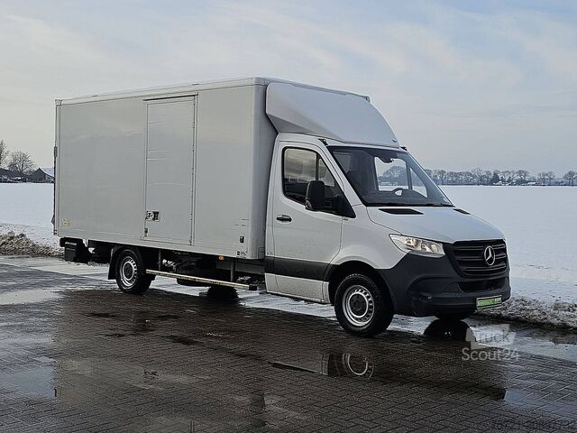 Koffer MERCEDES-BENZ SPRINTER 316 Bakwagen Laadklep!