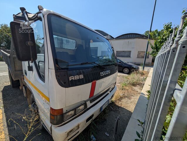 Driezijdige kipper Isuzu NQR 75