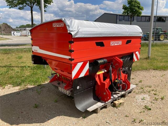 Розкидач добрив MASCHIO Primo EWH