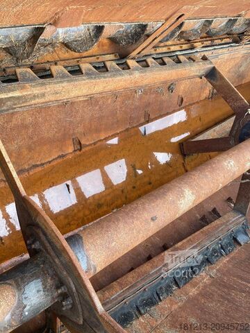 Máquina agrícola Keenan Mech Fiber 360