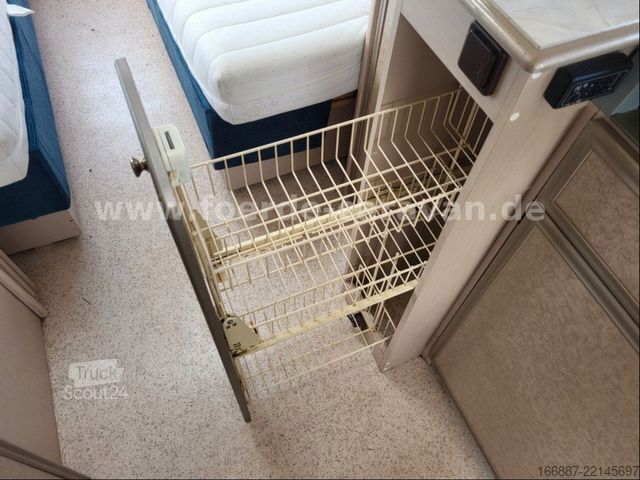 Caravan DETHLEFFS Rondo 500 RM 5 Einzelbetten - Nr. 101  (6)