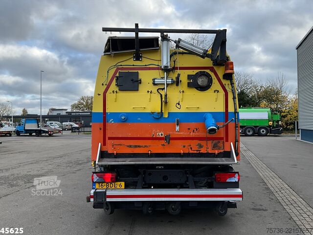 Veegmachine Man TGS 18.440 Euro 6 Beam S9000 Wegdekreiniger lin...