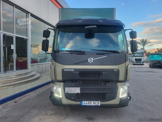 Caminhão de Entregas de Encomendas Volvo FE280