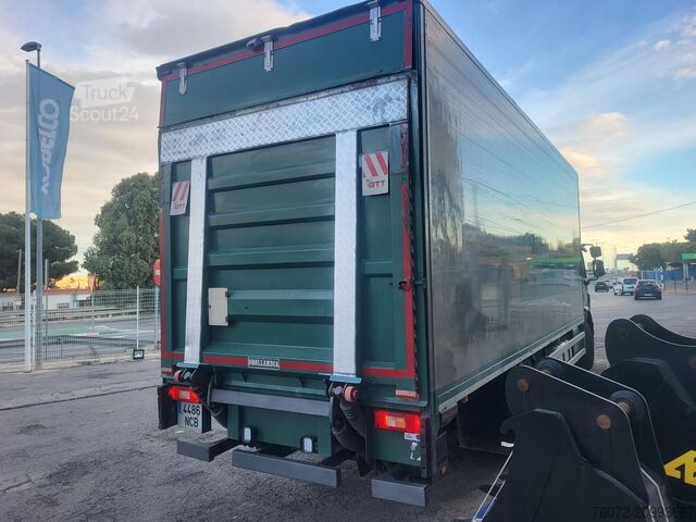 Caminhão de Entregas de Encomendas Volvo FE280