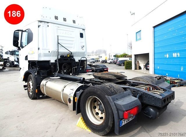 Standaard trekker IVECO S WAY 460 LNG RETARDER ACTIVE SPACE