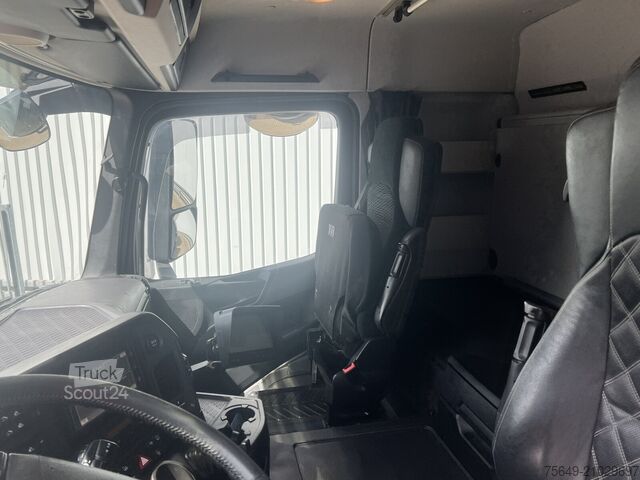 Special purpose truck Mercedes-Benz Arocs 3251 LK 8x4/4 Arocs 3251 LK 8x4/4, Retarder, Stahlmulde ca. 15m³, hydr. Heckklappe