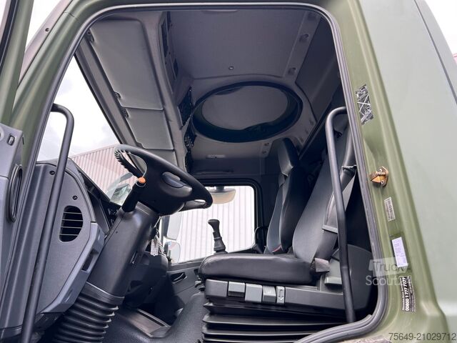 Бортовой грузовик Mercedes-Benz Axor 1829 A 4x4 Axor 1829 A 4x4