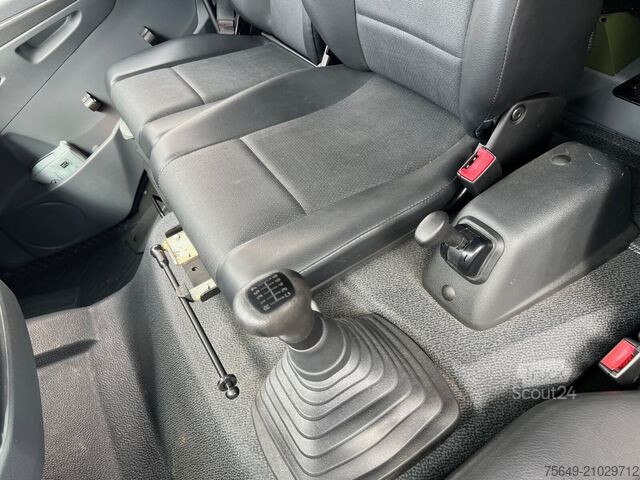 Бортовой грузовик Mercedes-Benz Axor 1829 A 4x4 Axor 1829 A 4x4