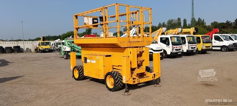 Nacelle à ciseaux Genie GS4069 RT - 14,02 m, 4x4, diesel