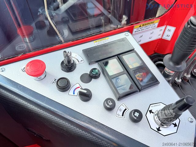 чотири-напрямний навантажувач Combilift C8000 GAS TRIPLEX 8300 WIDE POSITIONER