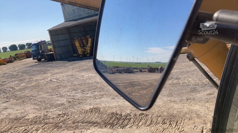 Lánctalpas kotrógép Liebherr R906 LC Litronic with two buckets