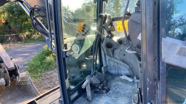 Midi Excavator 7t - 12t Eurocomach Es 85 Zt with 3 buckets