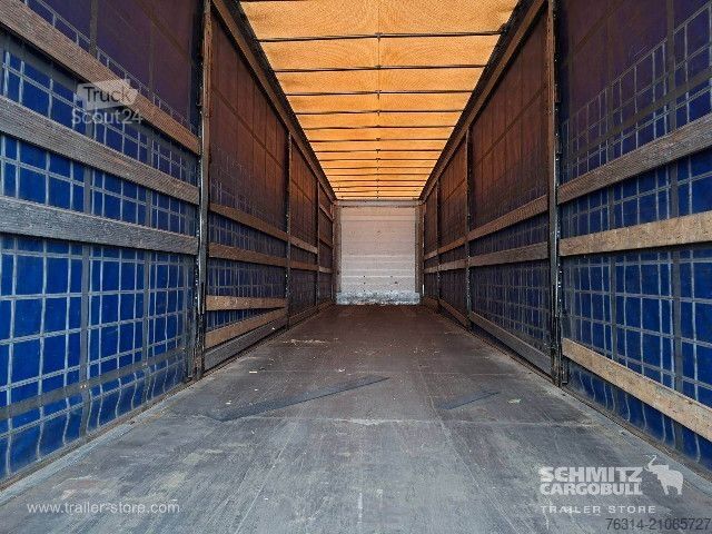Open semitrailer with tarp Schmitz Cargobull Curtainsider Mega Getränke