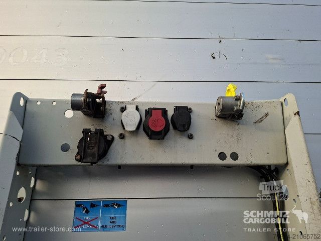 Открытый полуприцеп с тентом Schmitz Cargobull Curtainsider Standard