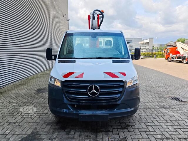 Lifting platform Mercedes-Benz Sprinter 315 CDI Multitel MT 162