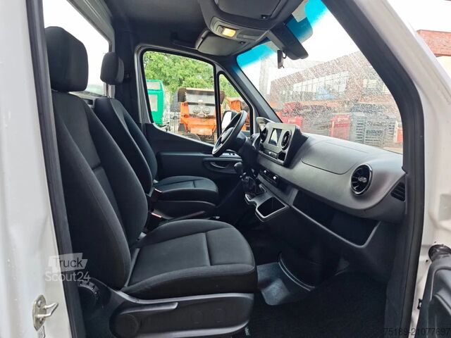 Lifting platform Mercedes-Benz Sprinter 315 CDI Multitel MT 162