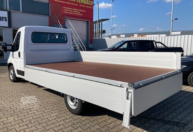 Ciężarówka ze skrzynią ładunkową Fiat Ducato 2.2 140 Multijet